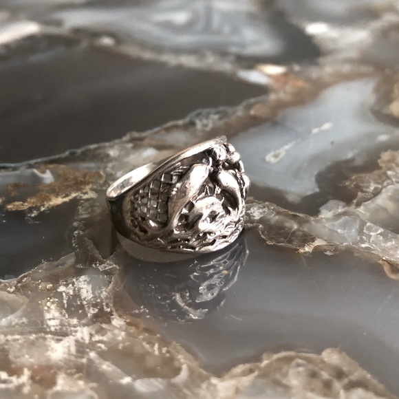 Vintage wide band sterling silver mermaid and dolphins ring sz 7 - Picture 3 of 4